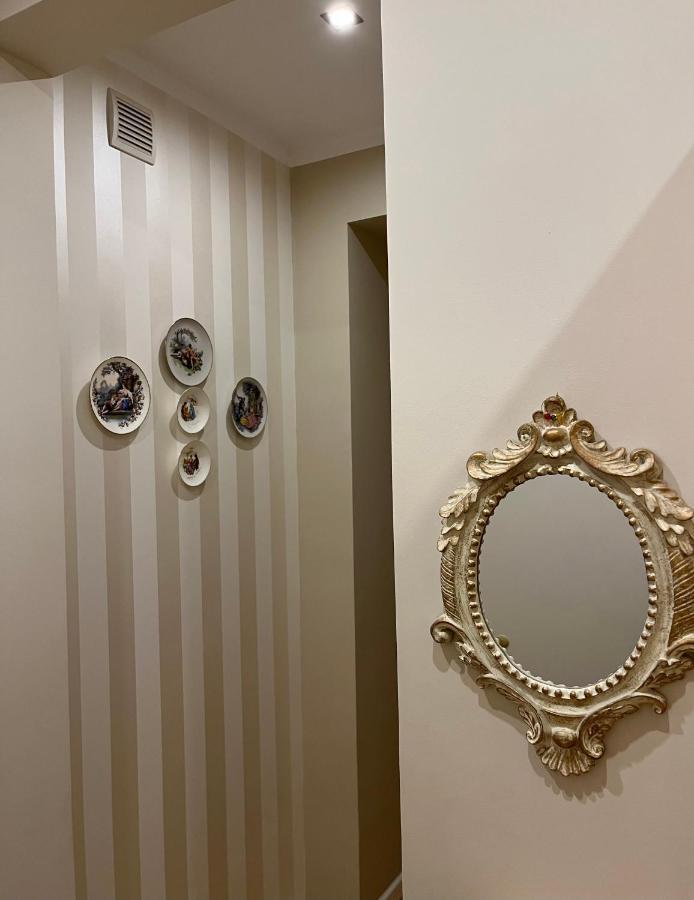 Provence Style Apartment In Old Town Klaipeda Bagian luar foto