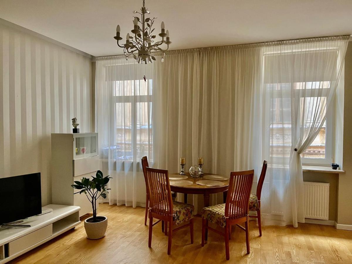 Provence Style Apartment In Old Town Klaipeda Bagian luar foto