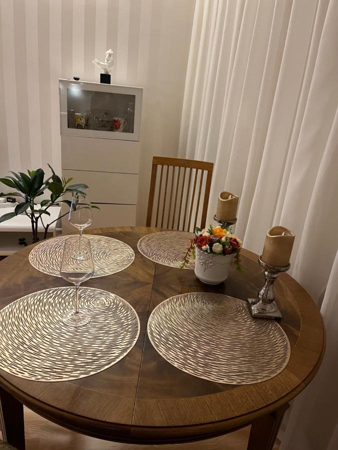 Provence Style Apartment In Old Town Klaipeda Bagian luar foto